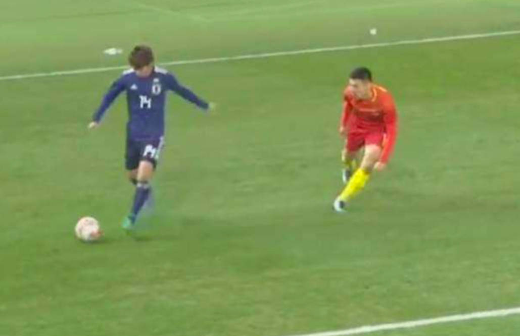 视频直播国足vs日本比赛，这场球，我边看边骂，边骂边看